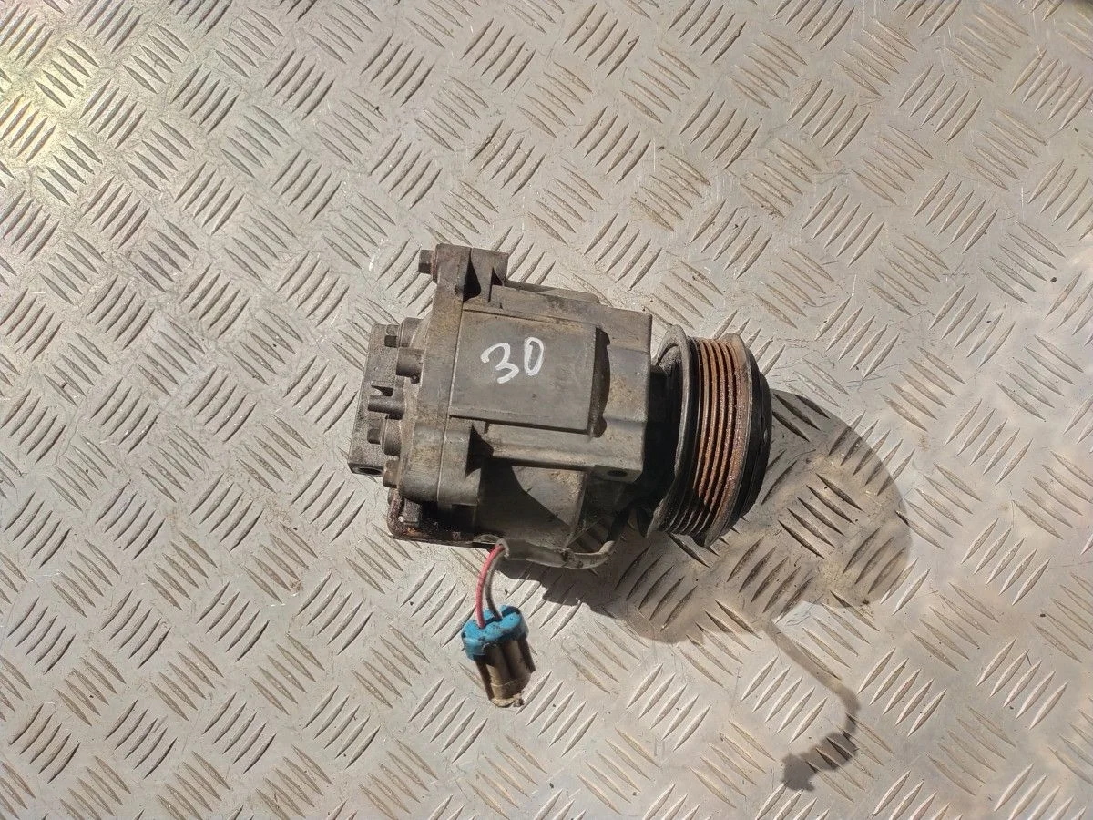 Компрессор кондиционера Opel Mokka