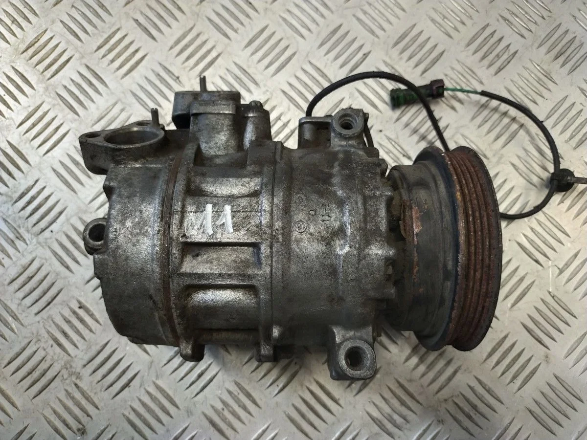 Компрессор кондиционера VW Passat B5