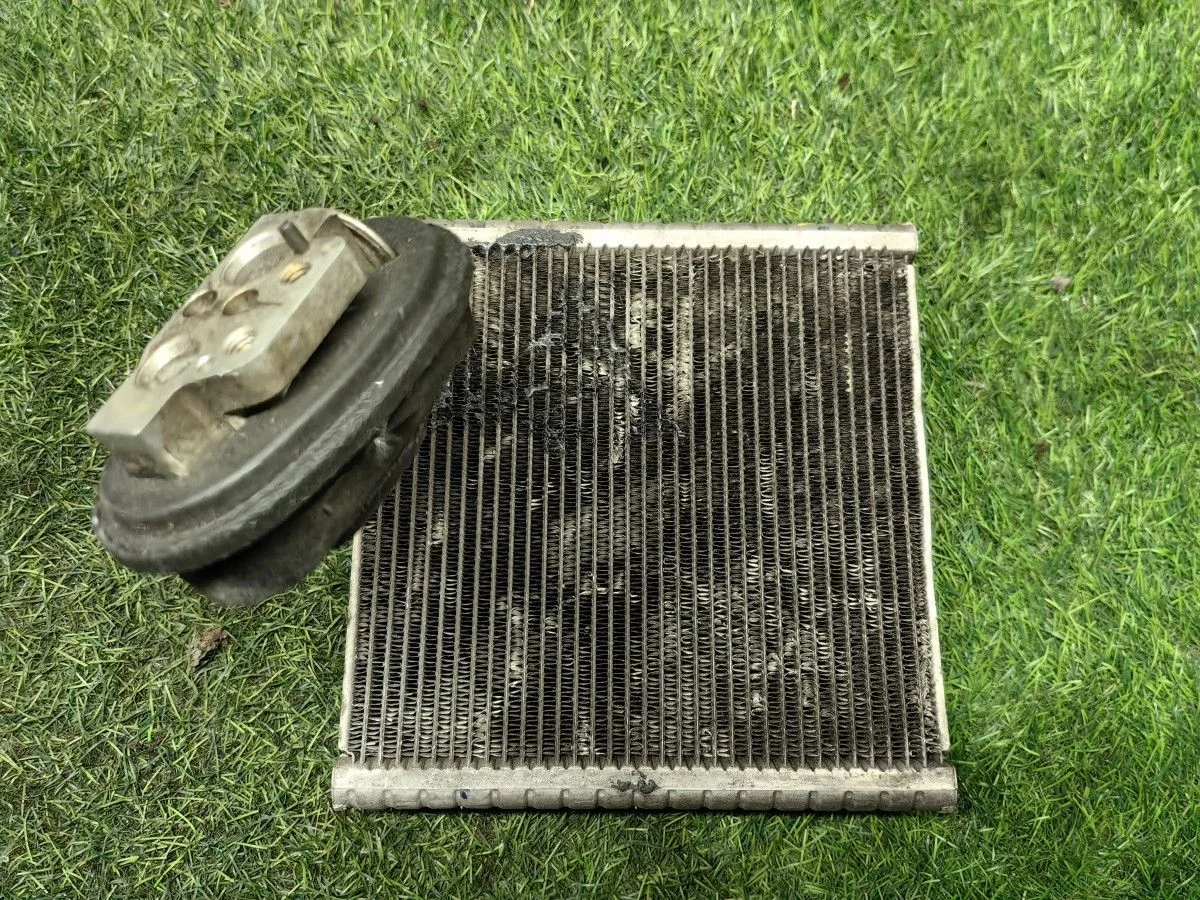 Испаритель кондиционера Volkswagen Passat B6