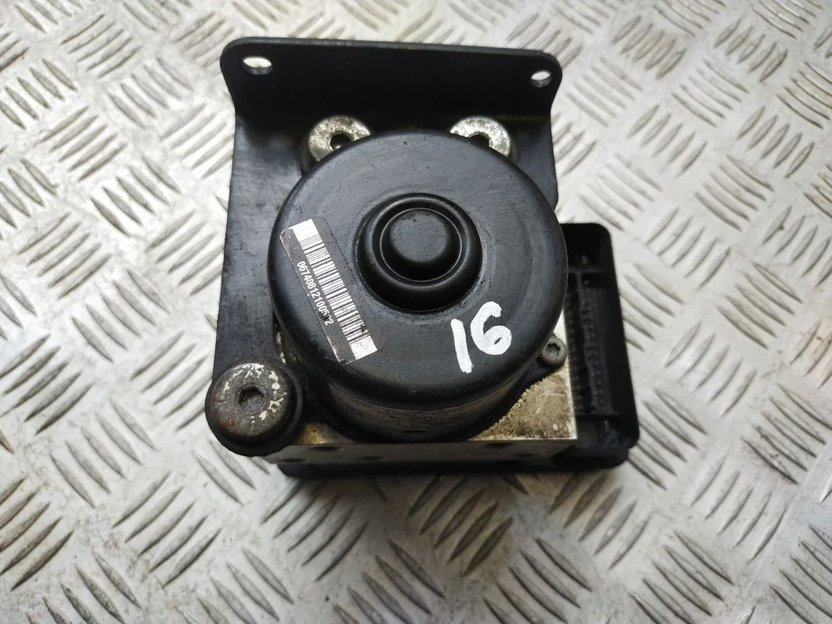 Блок ABS (насос) Ssangyong Kyron