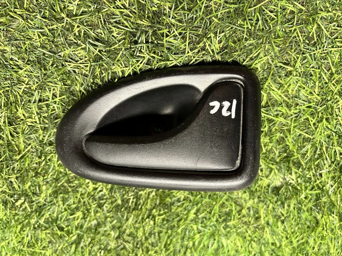 Ручка двери внутренняя правая Renault Logan