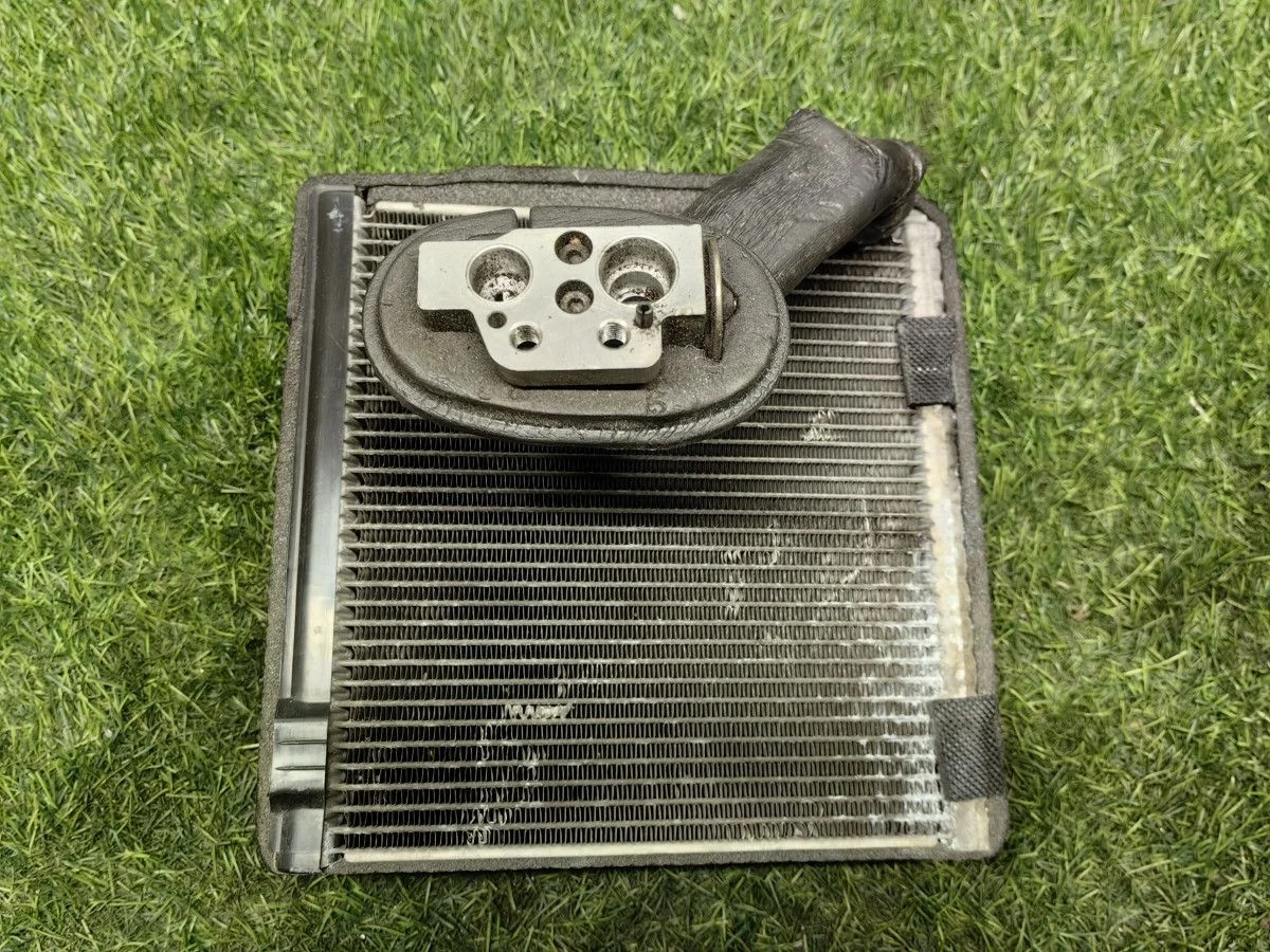 Испаритель кондиционера Volkswagen Passat B6