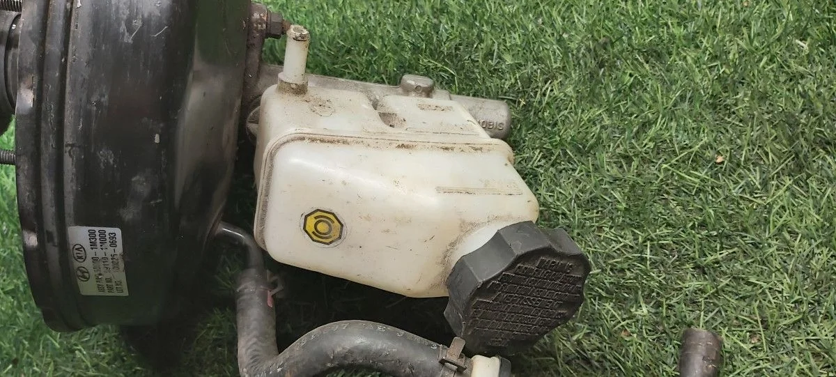 Бачок главного тормозного цилиндра Kia Cerato II