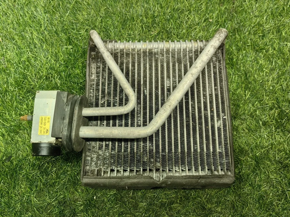 Испаритель кондиционера Chevrolet Aveo T200