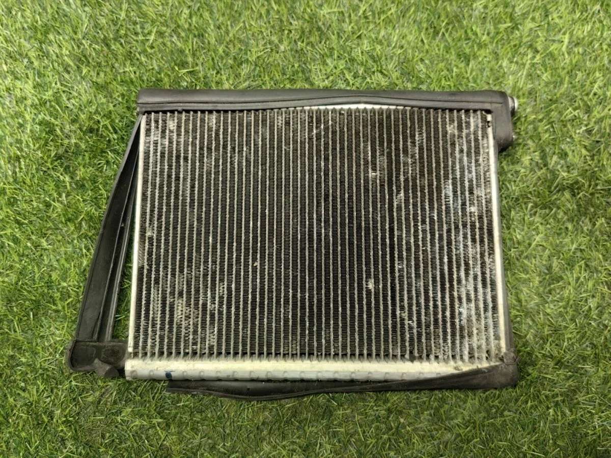 Испаритель кондиционера Audi A6 C6