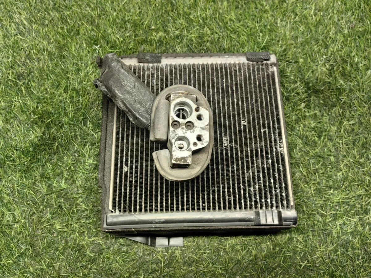 Испаритель кондиционера Volkswagen Passat B6