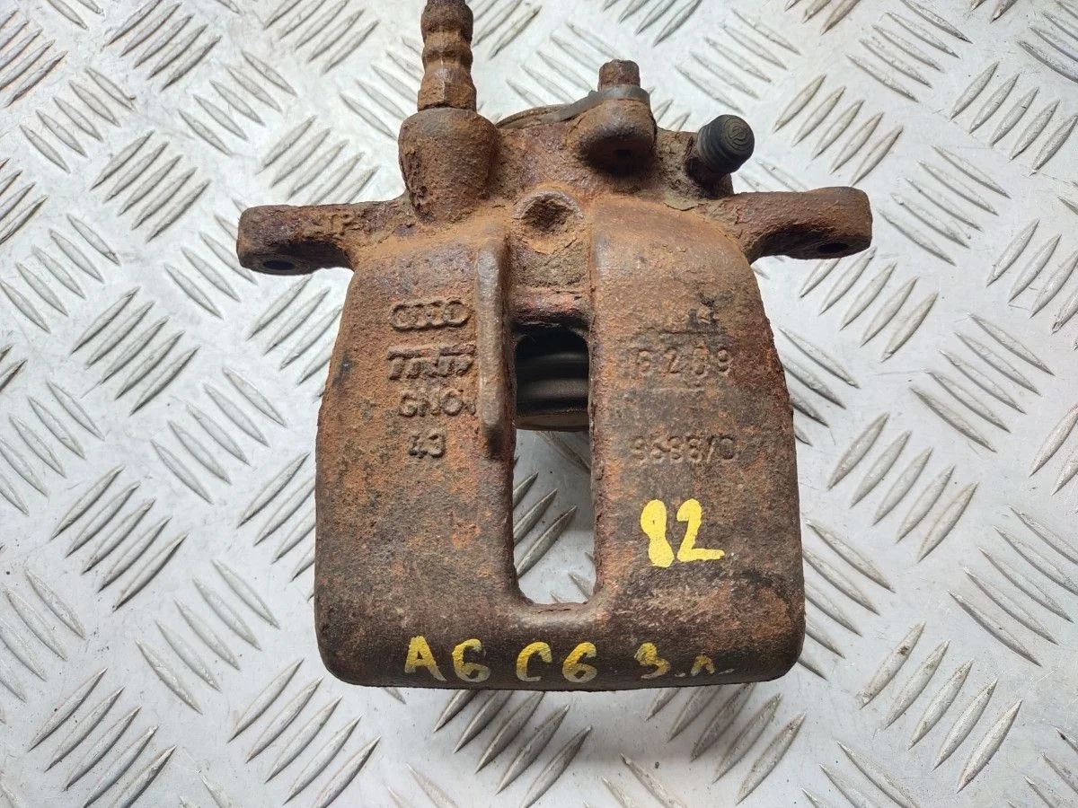 Суппорт Audi A6 задний правый C6