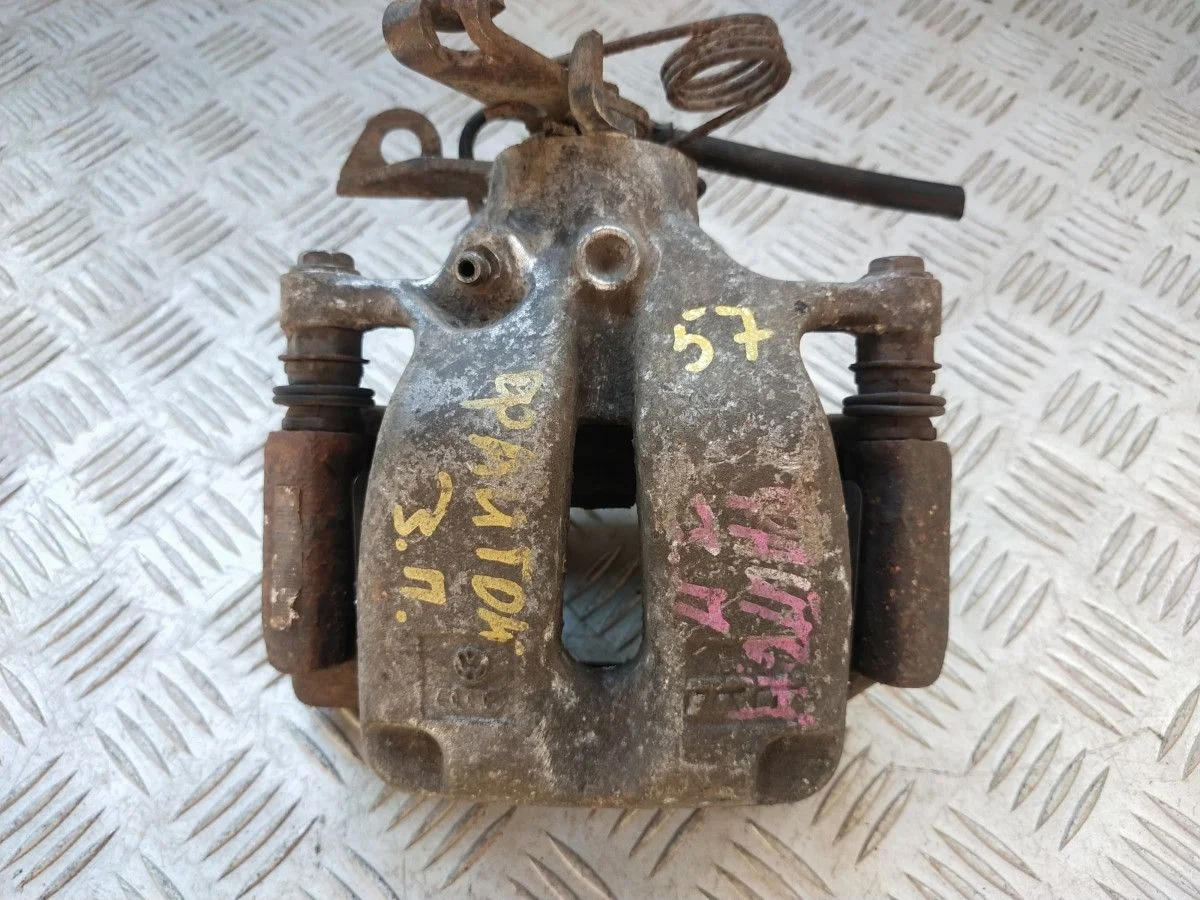 Суппорт задний левый Volkswagen Phaeton