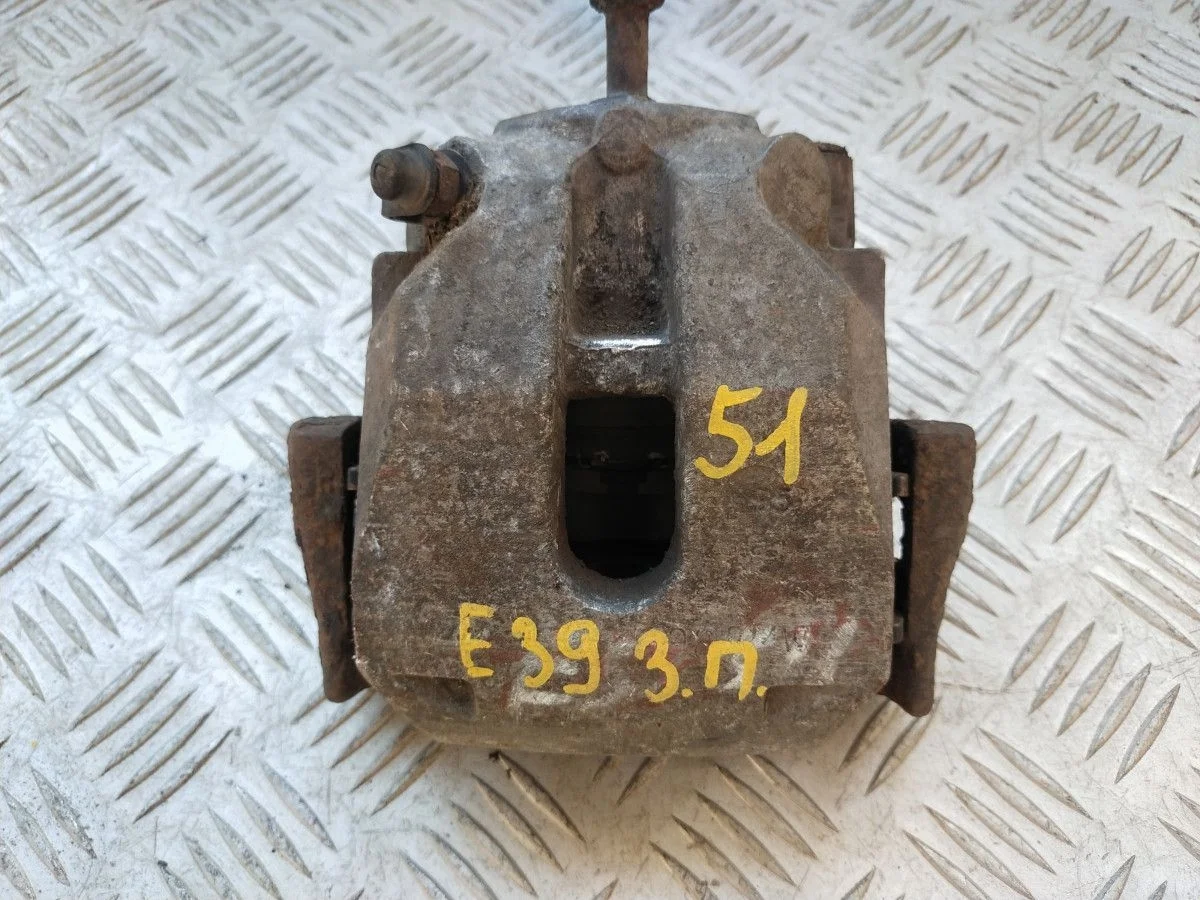 Суппорт тормозной задний левый Bmw 5-Series