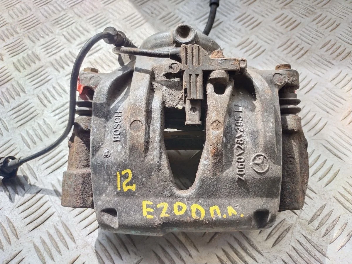 Суппорт передний Левый  Mercedes-Benz E-Class