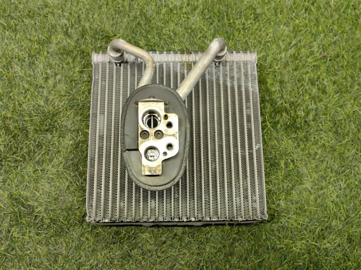 Испаритель кондиционера Volkswagen Jetta 6