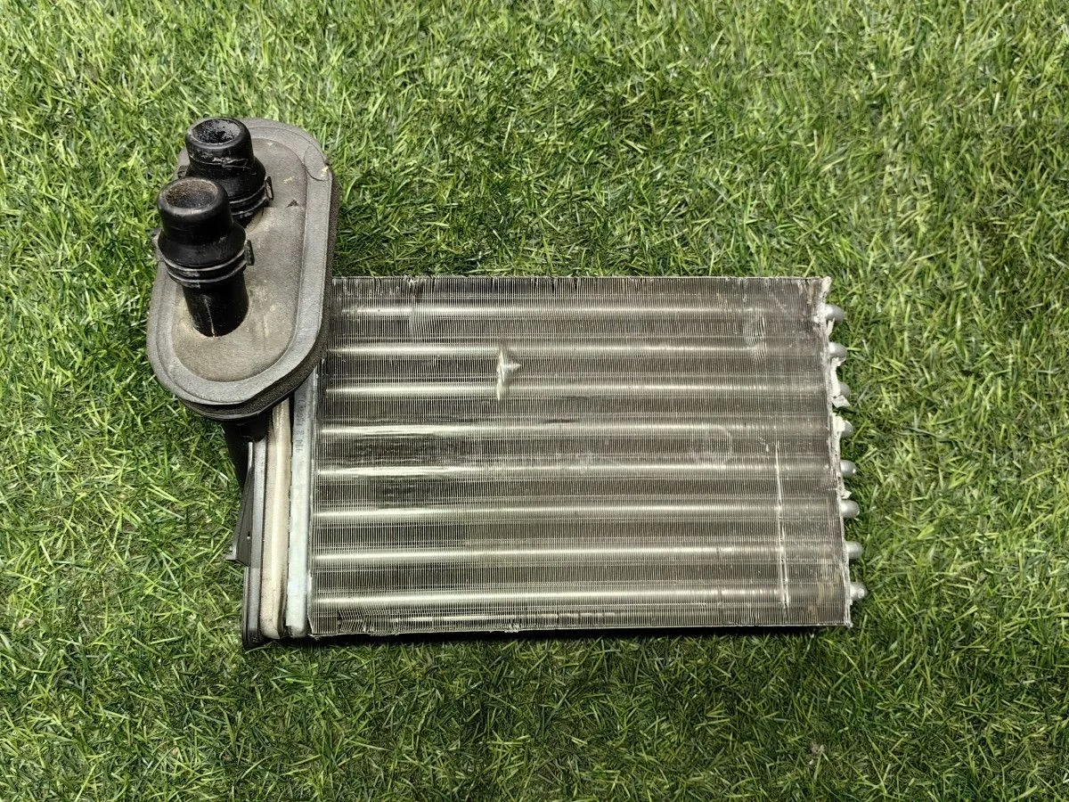 Радиатор отопителя Volkswagen Golf