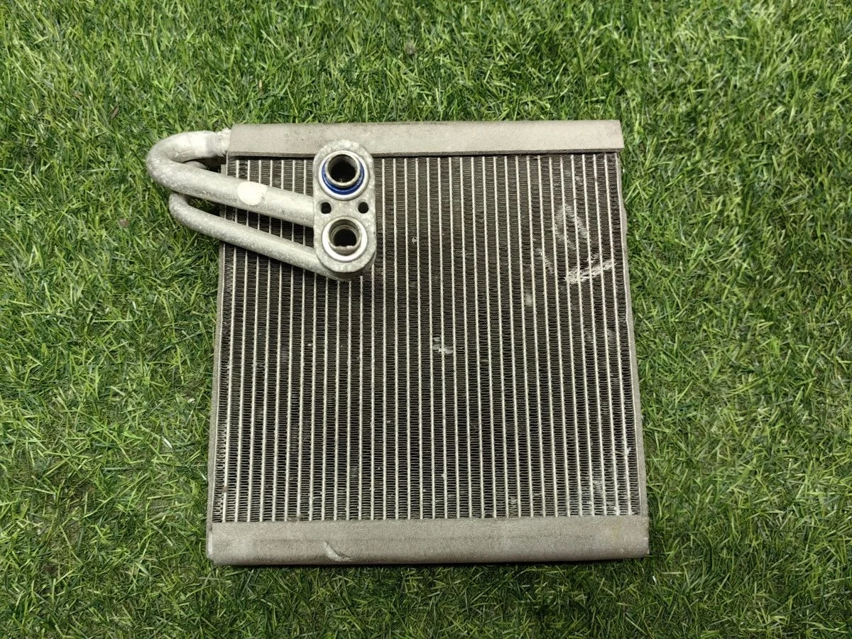 Испаритель кондиционера Hyundai Solaris