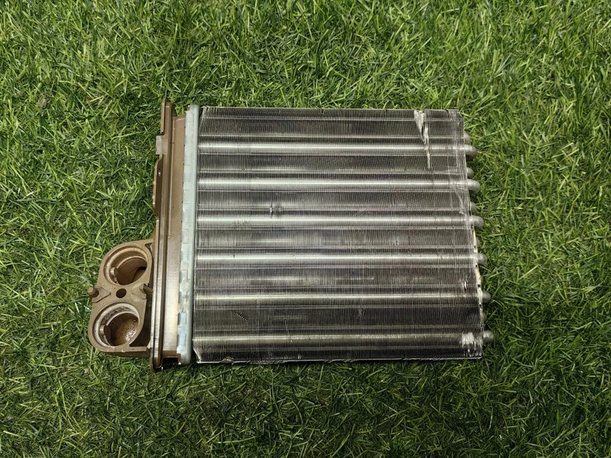 Радиатор отопителя Renault Logan