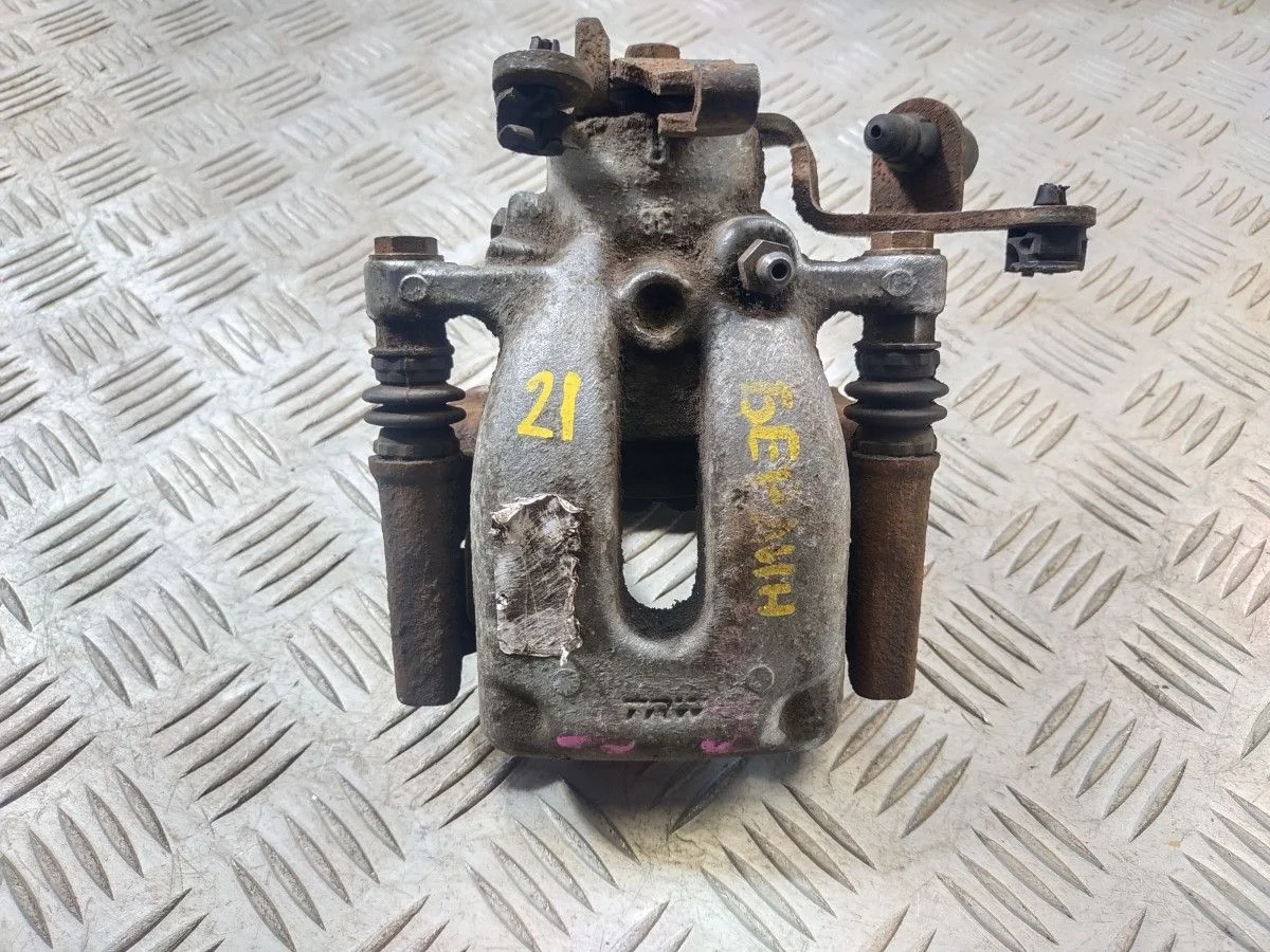 Суппорт задний правый Citroen Berlingo B9