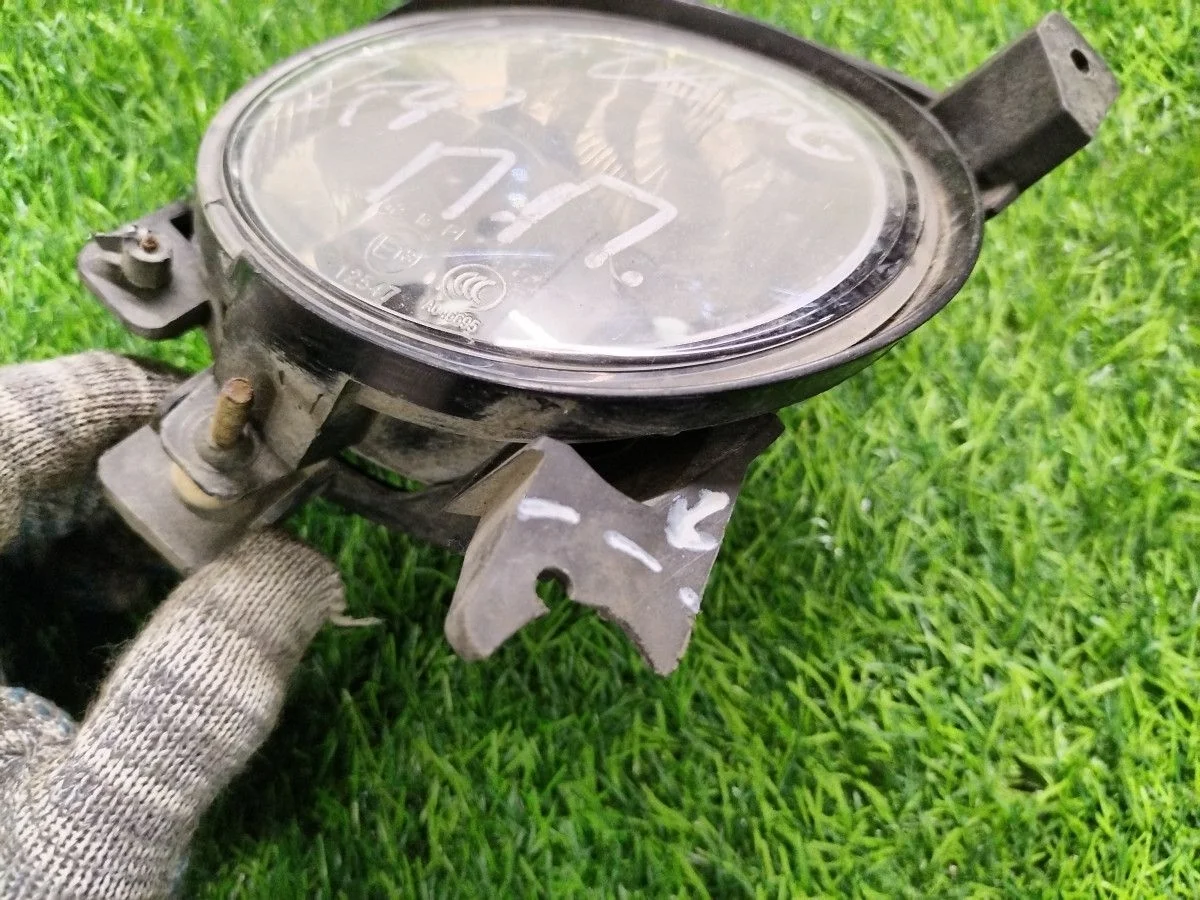 Фара противотуманная правая Hyundai SantaFe2