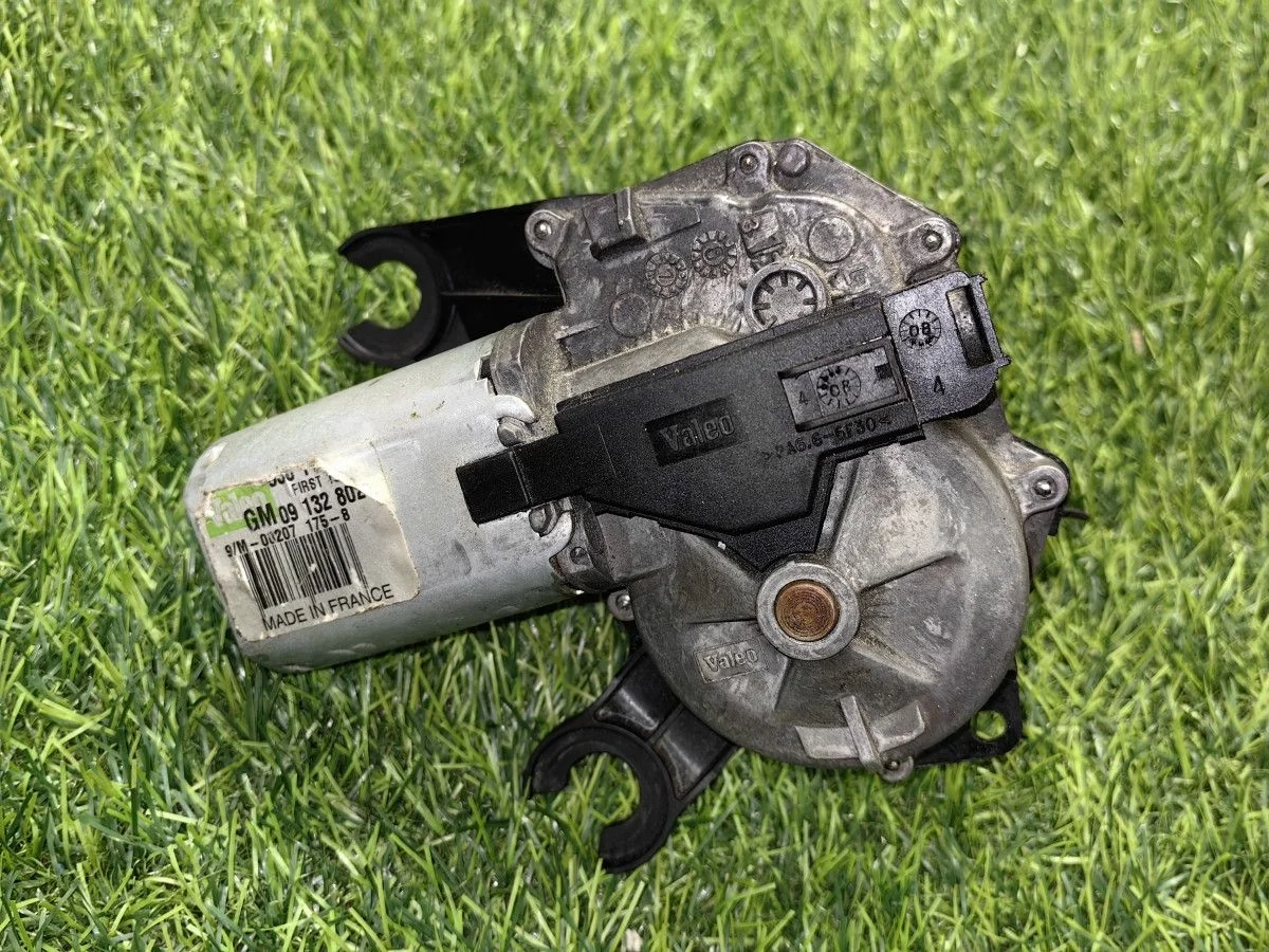 Моторчик стеклоочистителя задний Opel Meriva