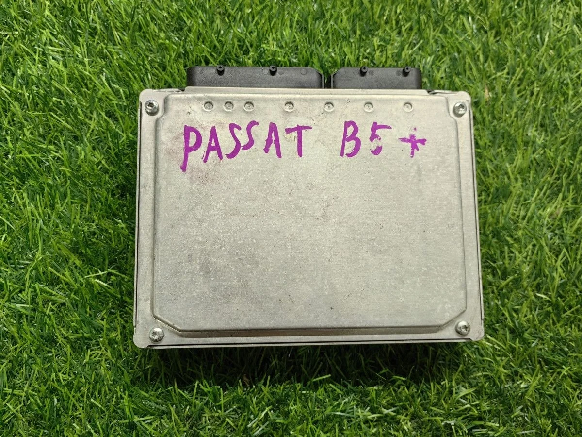 Блок управления двигателем Volkswagen Passat B5+