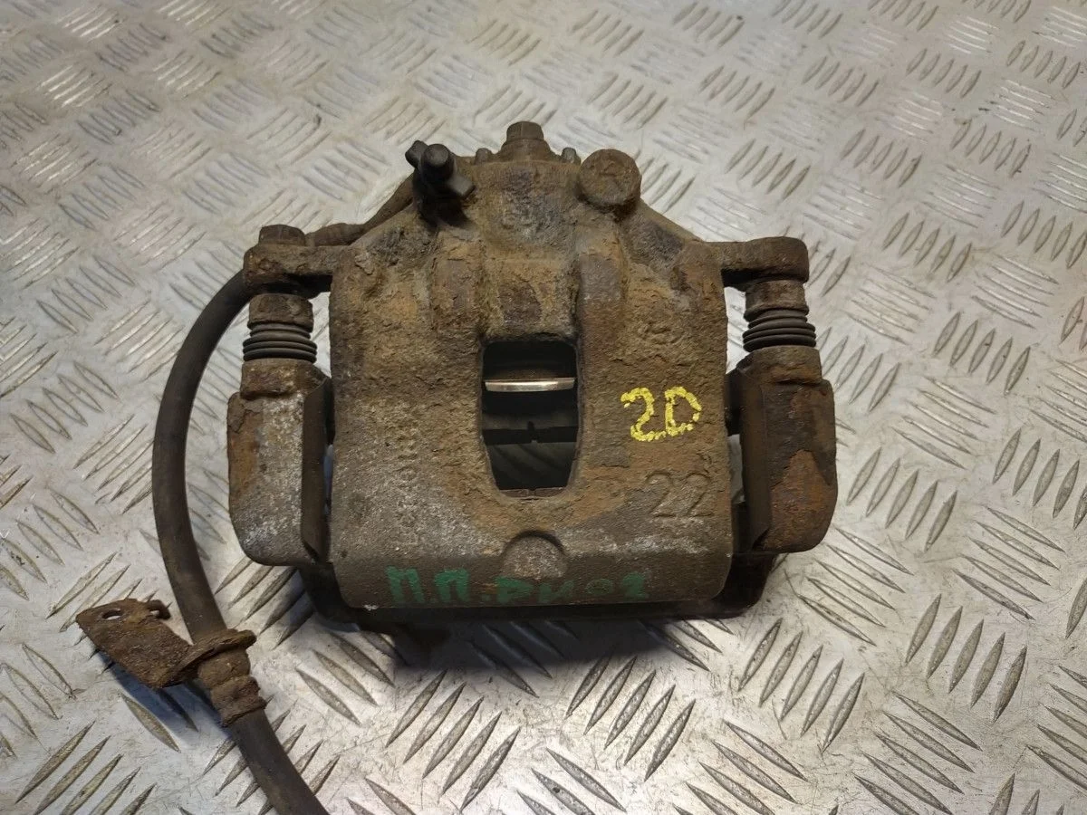 Суппорт Kia Rio передний правый