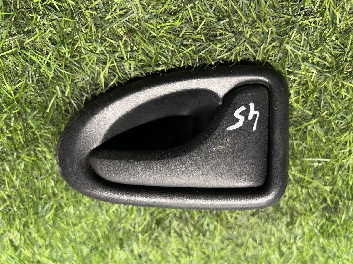 Ручка двери внутренняя правая Renault Logan