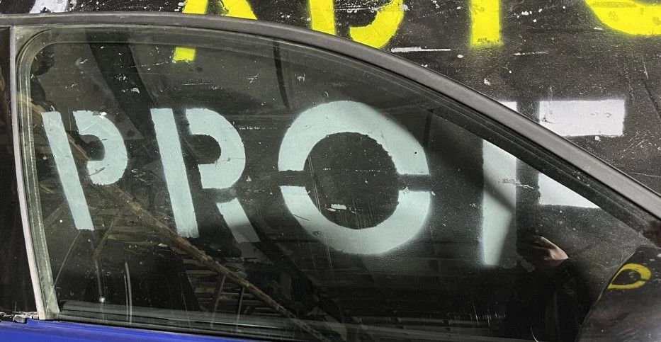 Стекло передней правой двери Volkswagen Passat B5