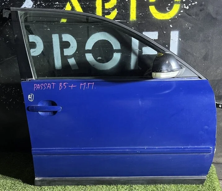 Дверь передняя правая Volkswagen Passat B5