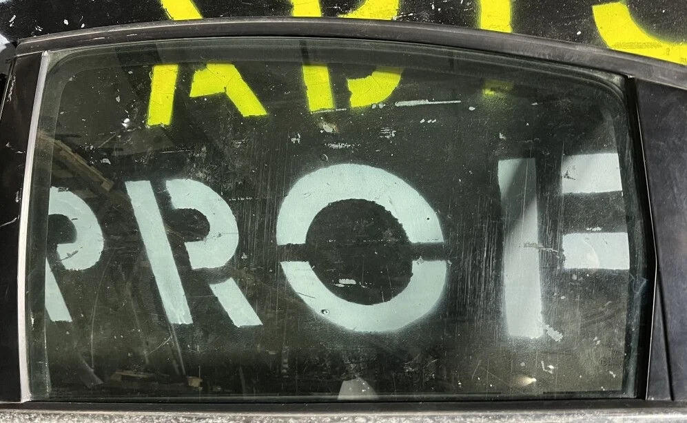 Стекло  задней левой двери Volkswagen Passat b5