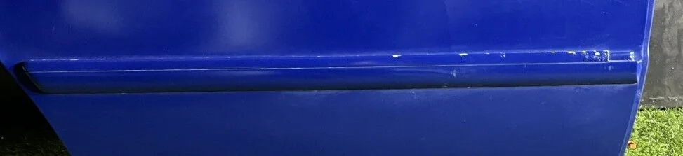 Молдинг задней правой двери Volkswagen Passat b5