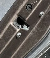 Замок задней правой двери  Volkswagen Touran 1T3