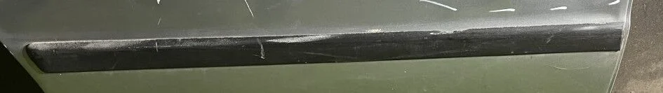 Молдинг задней правой двери  Volkswagen Passat B5