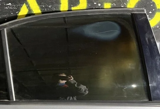 Стекло задней правой двери  Skoda Octavia A7