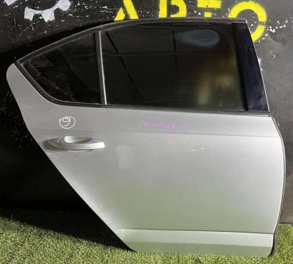 Дверь задняя правая Skoda Octavia A7