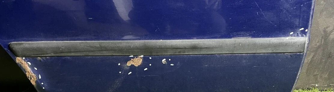 Молдинг задней правой двери volkswagen passat b5