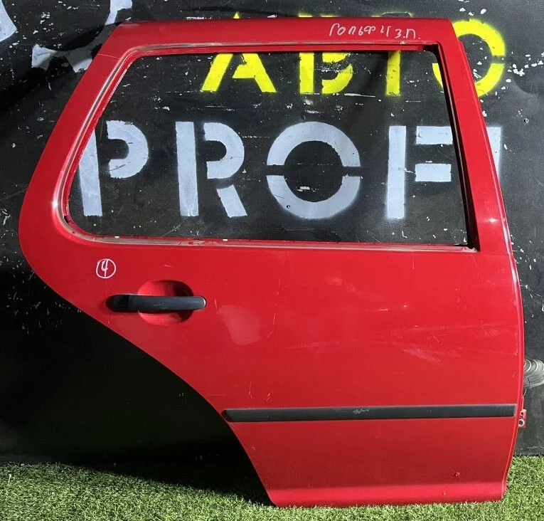 Дверь задняя правая Фольксваген Гольф 4