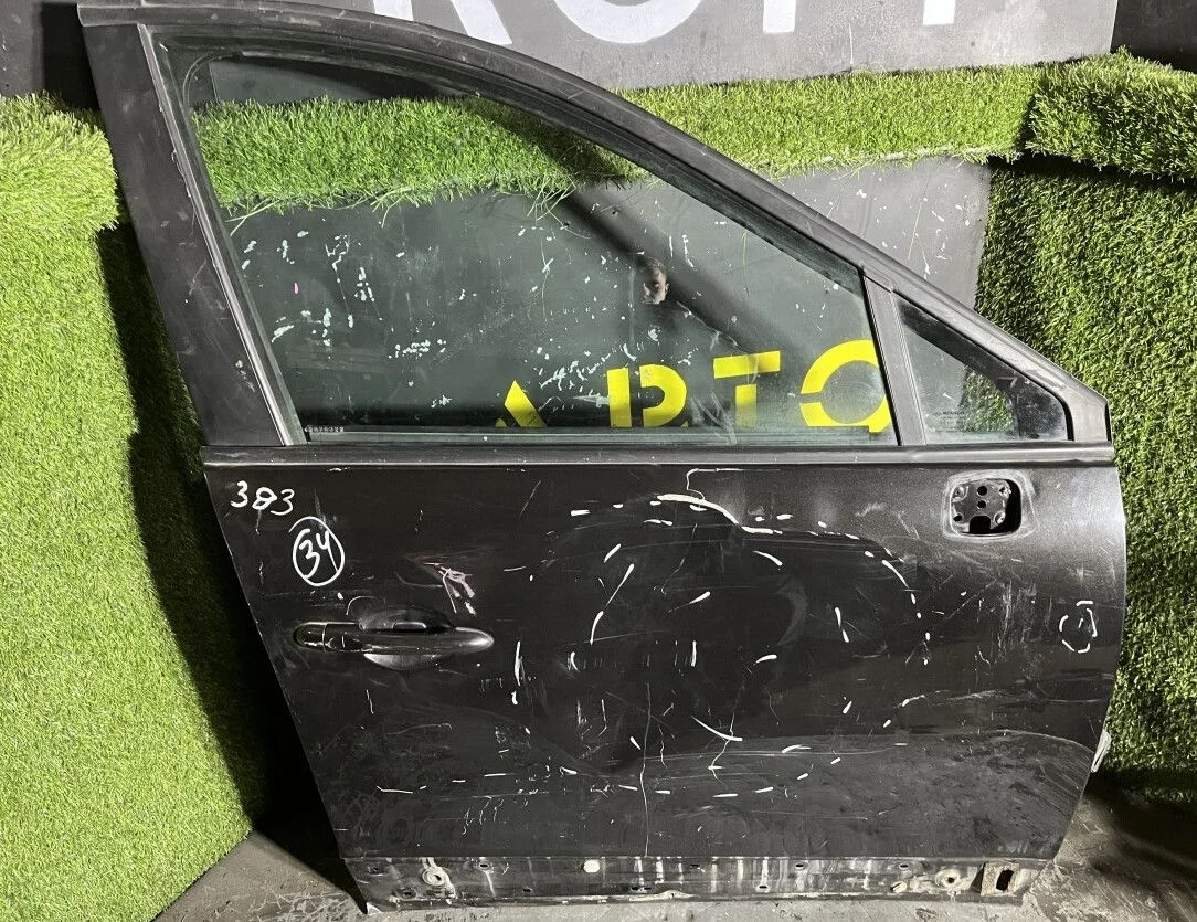 Дверь правая передняя Renault Scenic 3