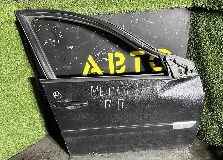 Дверь передняя правая Renault Megane 2