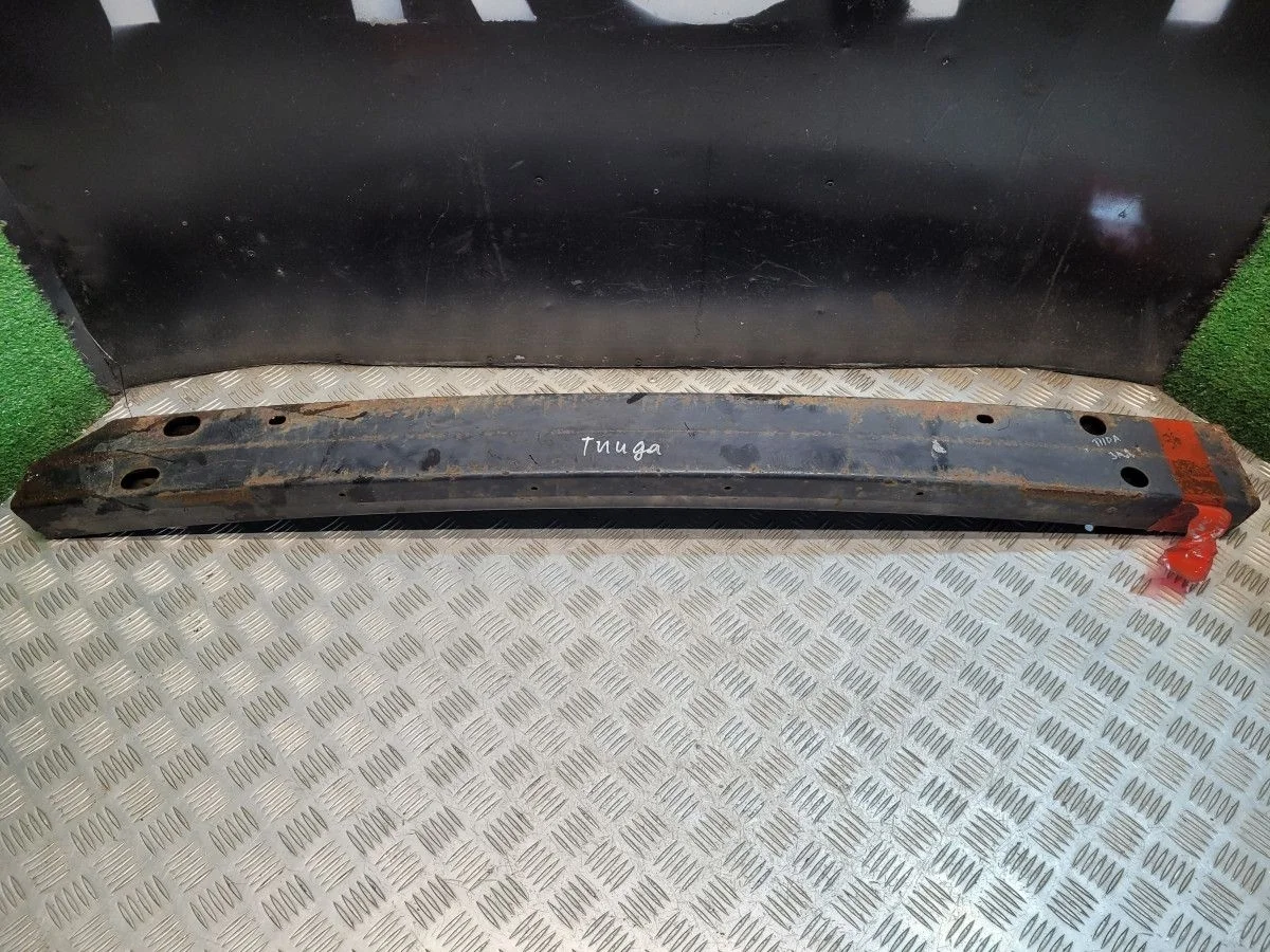 Усилитель заднего бампера на Nissan Tiida C11