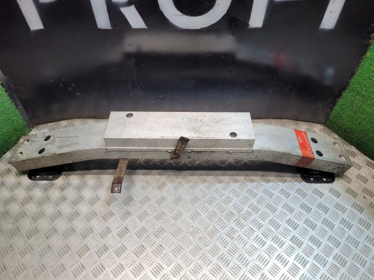 Усилитель заднего бампера на Infiniti FX35