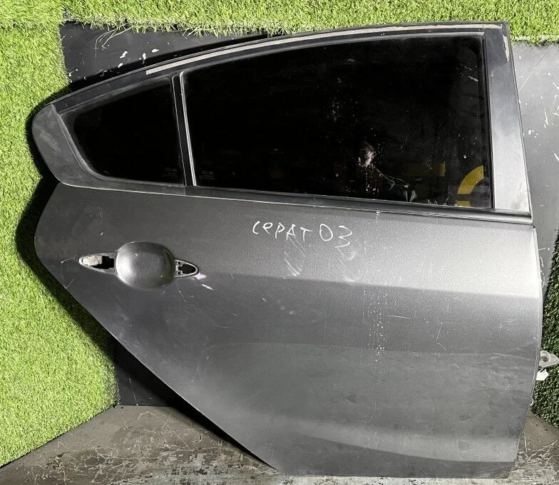 Дверь задняя правая Kia Cerato 3