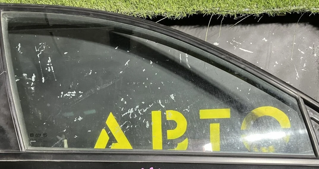 Стекло передней правой двери  Chevrolet Lacetti