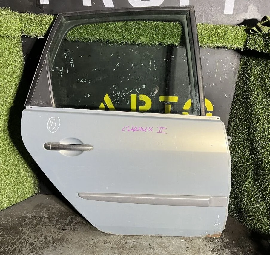 Дверь задняя правая Renault Scenic 2