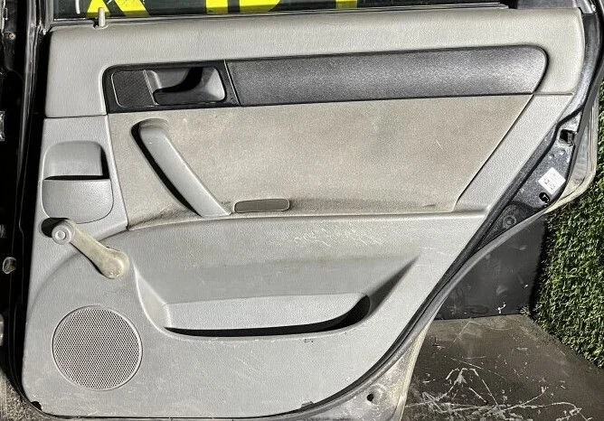Обшивка задней правой двери Chevrolet Lacetti