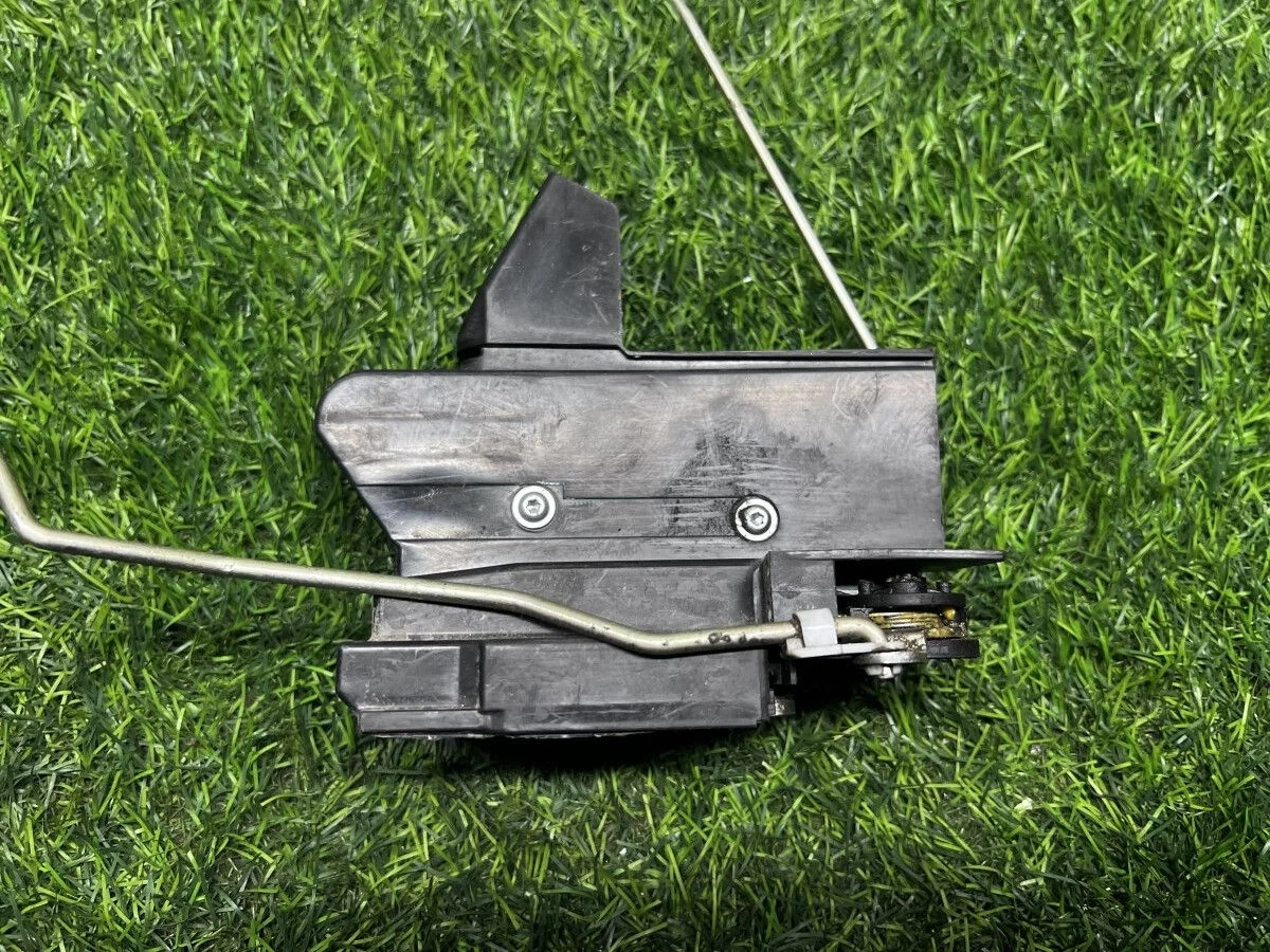 Замок двери передней правой Renault Logan II