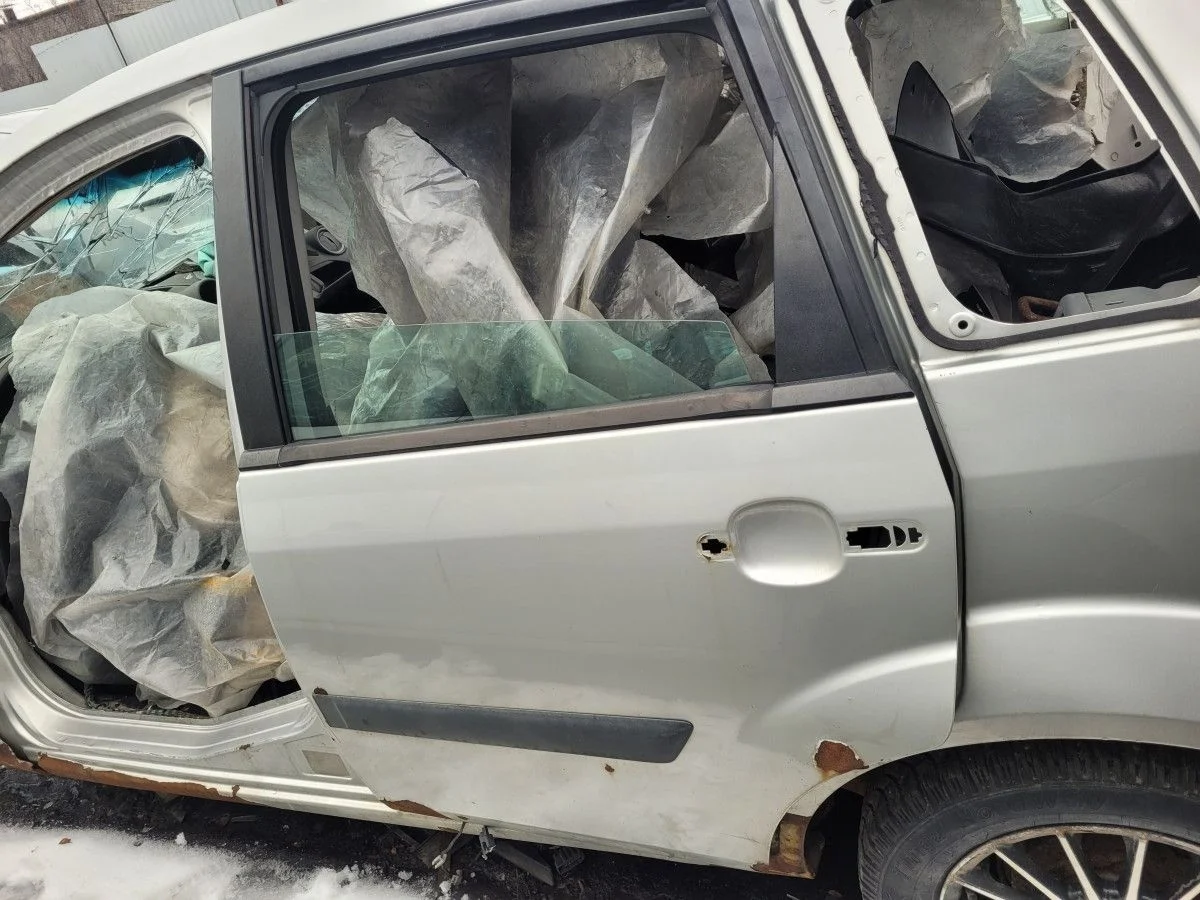 Дверь задняя левая на Ford Fiesta