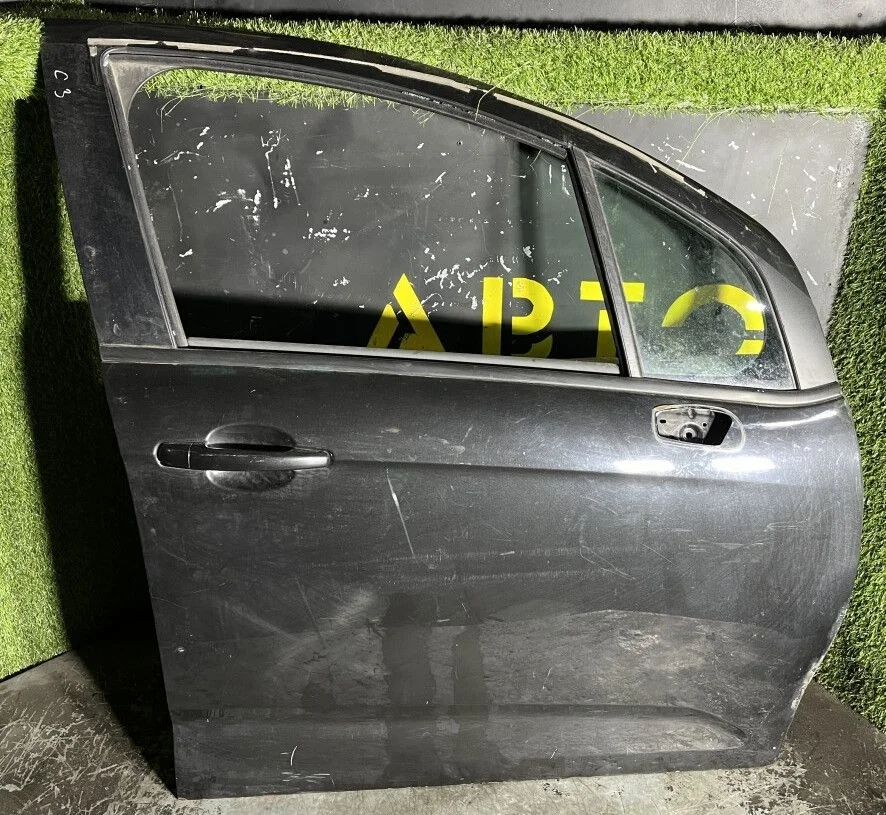 Дверь передняя правая Citroen C3