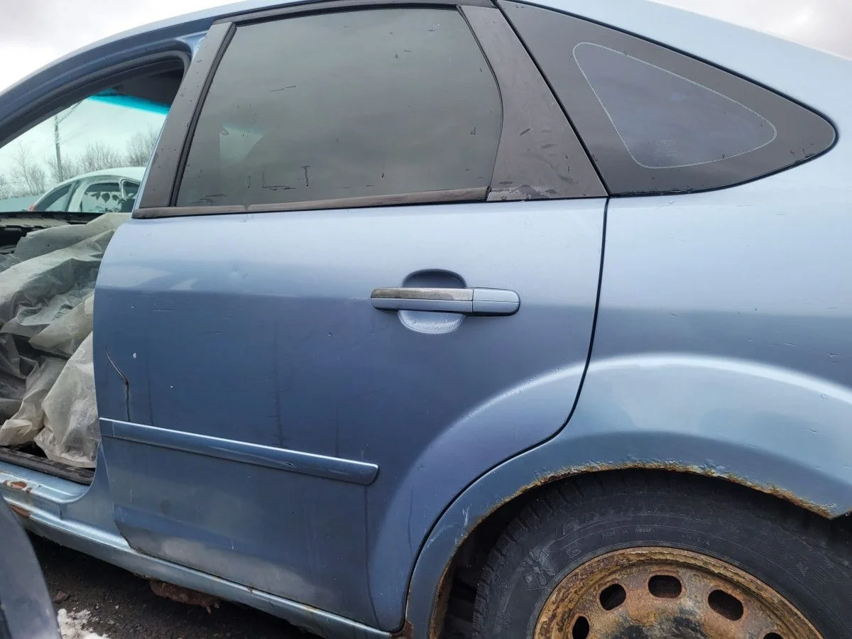 Дверь задняя левая на Ford Focus 2