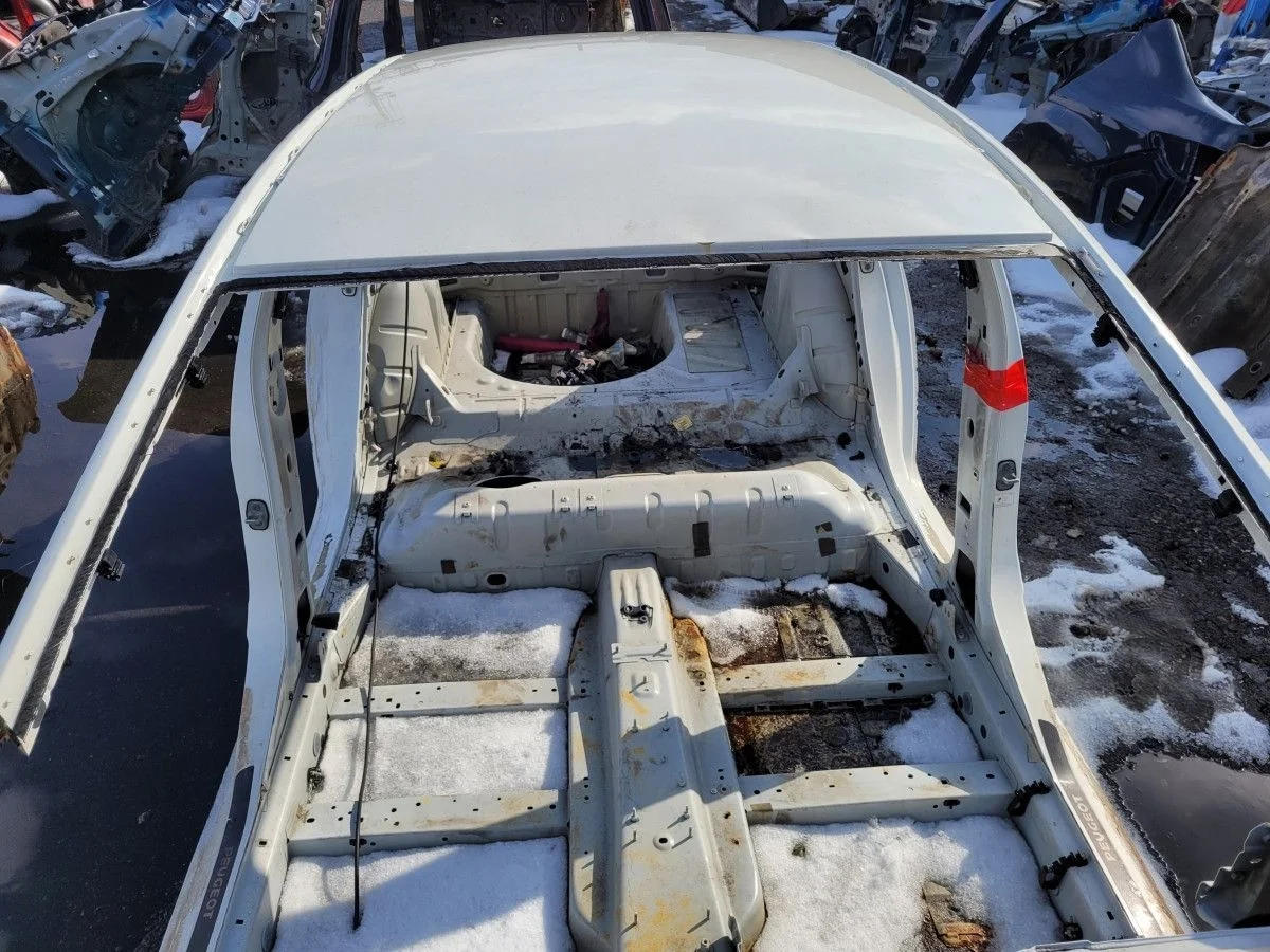 Крыша на Peugeot 308