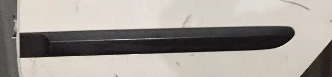 Молдинг задней левой двери Peugeot 308