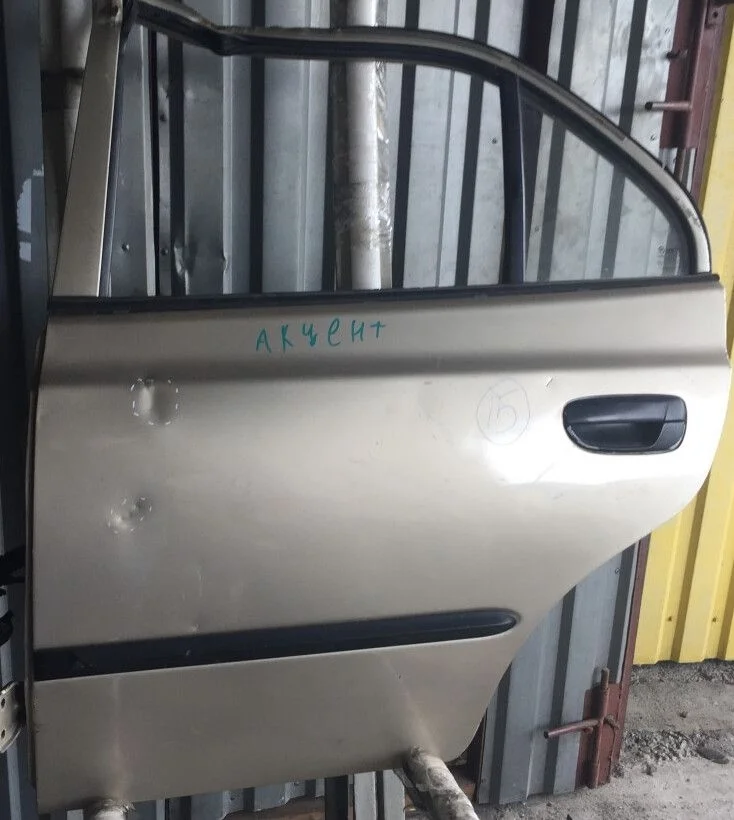 Дверь задняя правая Hyundai Accent