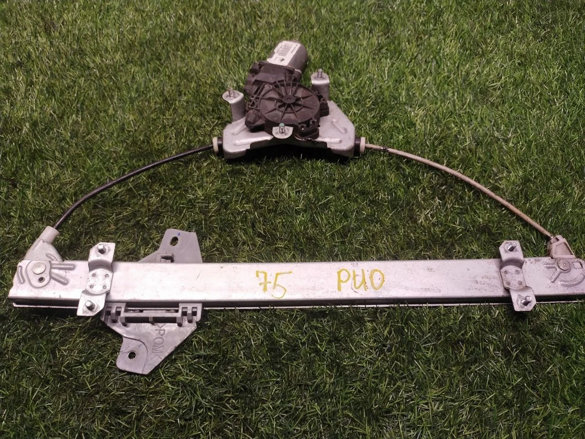 Стеклоподъемник передний правый Kia Rio